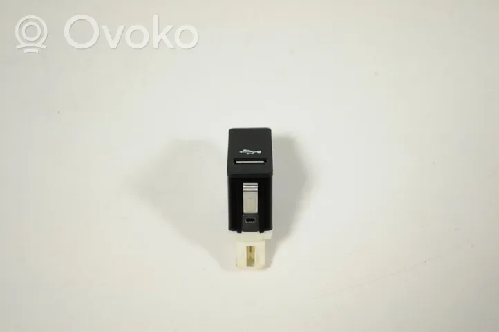 BMW X1 F48 F49 Câble adaptateur AUX 6820397