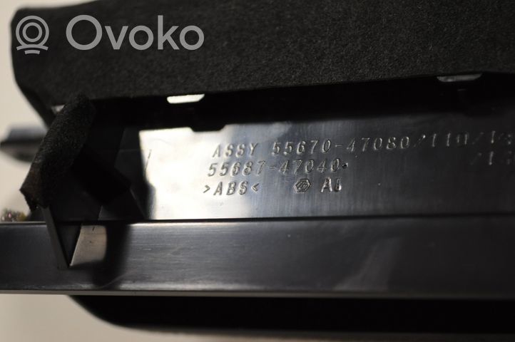 Toyota Prius (XW30) Dysze / Kratki nawiewu deski rozdzielczej 5568747040