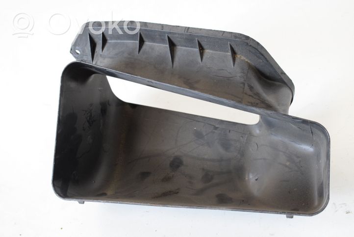 Audi A4 S4 B8 8K Canale guida dell’aria dell’intercooler 8K1819904