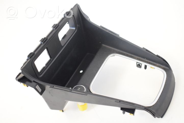 Ford Ecosport Kita centrinė konsolės (tunelio) detalė GN15A044H96UKW