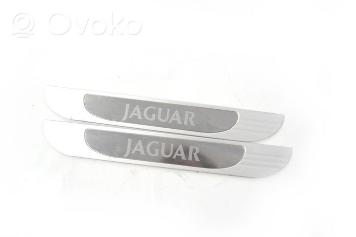 Jaguar S-Type Garniture de protection de seuil intérieur XR835413208BD