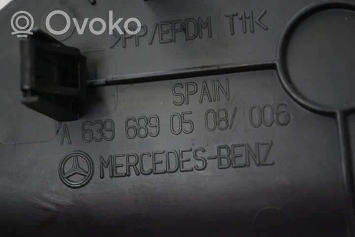 Mercedes-Benz Vito Viano W639 Kojelaudan hansikaslokeron lista A6396890508