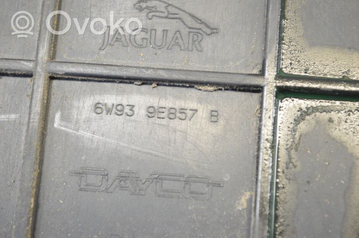 Jaguar XK - XKR Aktiivihiilisuodattimen polttoainehöyrysäiliö 6W939E857B