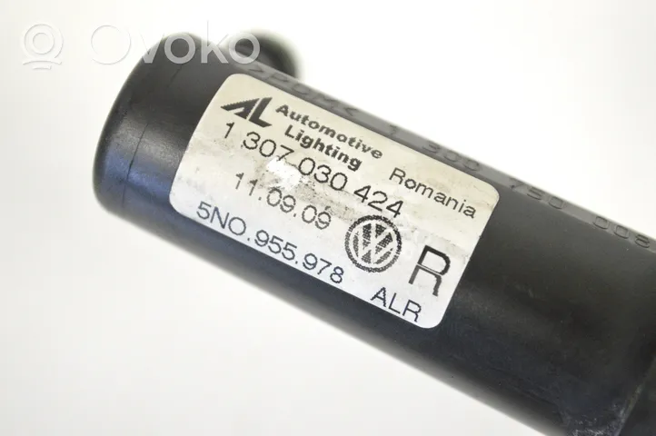 Volkswagen Tiguan Headlight washer spray nozzle 1307030424