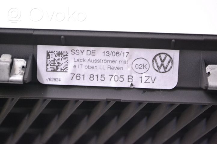 Volkswagen Touareg III Autres pièces de carrosserie 761815705B