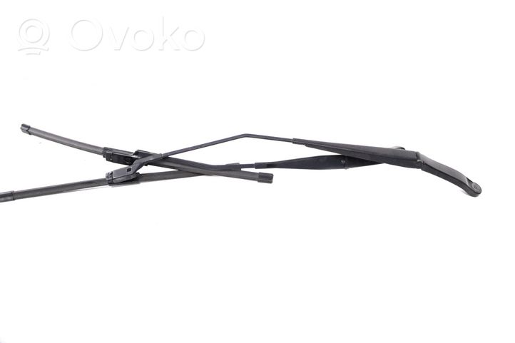 Alfa Romeo Giulietta Windshield/front glass wiper blade 50509403