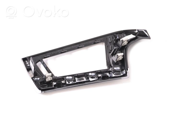 BMW 5 G30 G31 Rivestimento del vano portaoggetti del cruscotto 201585