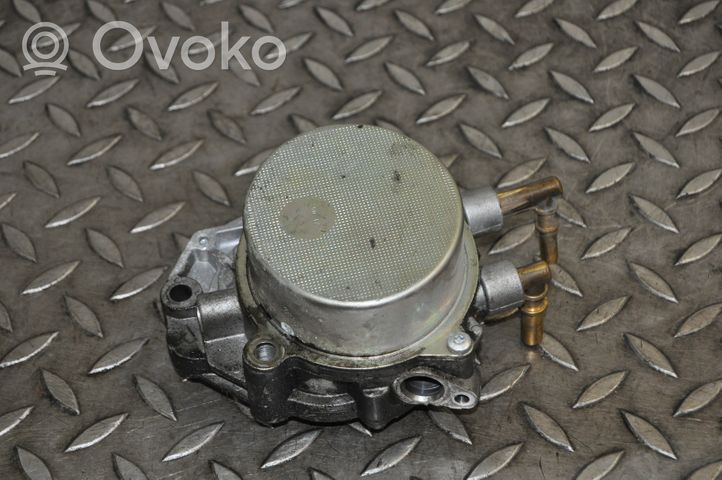 Land Rover Discovery 4 - LR4 Alipainepumppu 9H2Q2A451BE