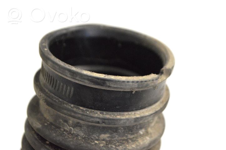 Subaru Outback Tube d'admission de tuyau de refroidisseur intermédiaire A13AJ00