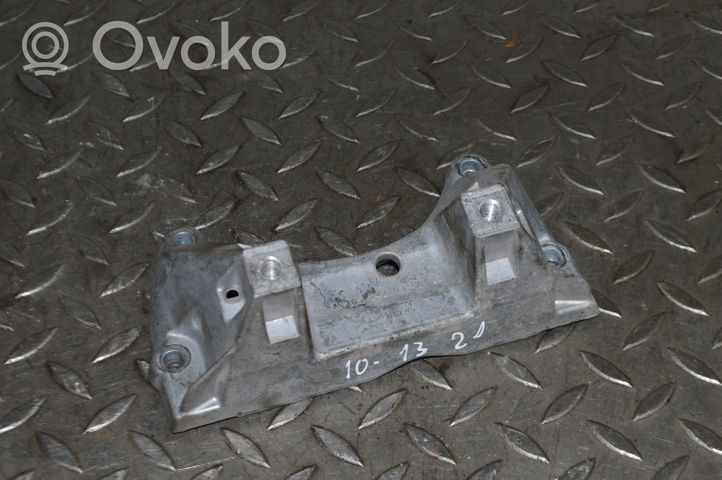 Mercedes-Benz SLK R172 Support de boîte de vitesses A2052420340