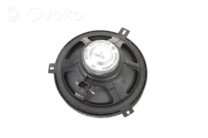 Dodge Nitro Takaoven kaiutin 04714600AB