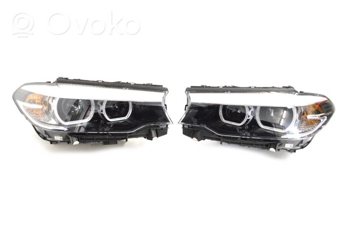 BMW 5 G30 G31 Set di fari/fanali 8499112