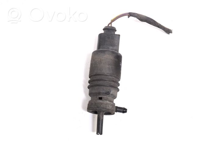 Mercedes-Benz CLK A209 C209 Windscreen/windshield washer pump 