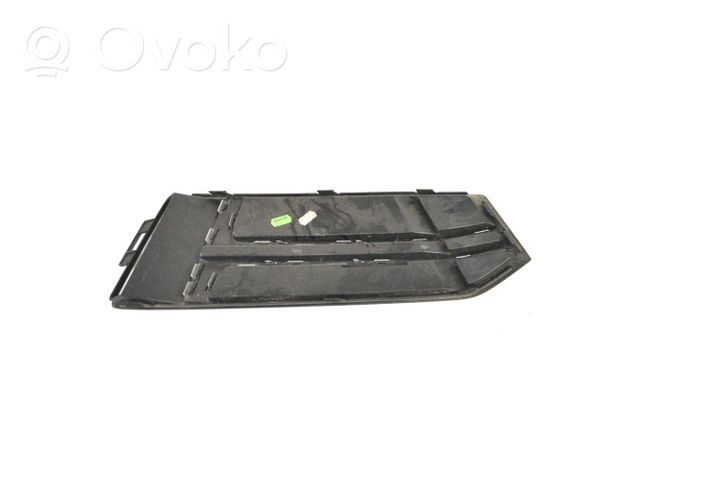 Audi A4 S4 B9 Kratka dolna zderzaka przedniego 8W0807681F