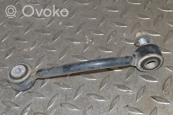 Volkswagen Touareg II Galinė stabilizatoriaus traukė 7L0505466D