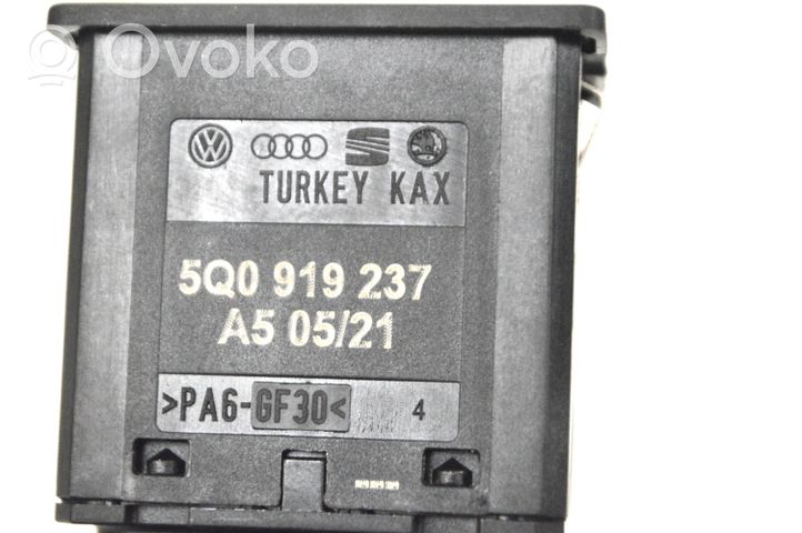 Volkswagen T-Roc Wyłącznik poduszki powietrznej Airbag pasażera 5Q0919237