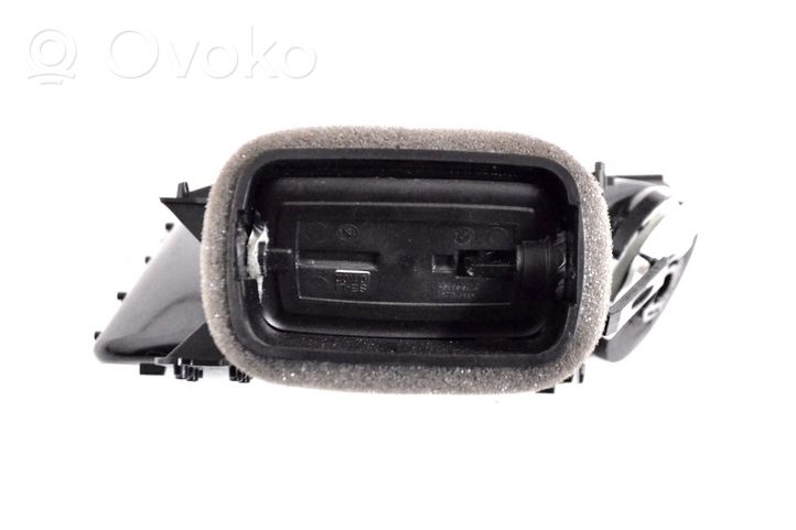 BMW X2 F39 Lango oro grotelės 9292739