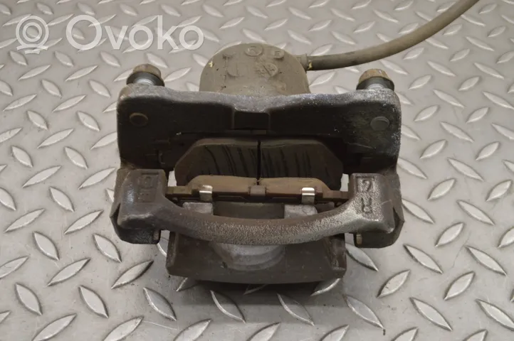 Toyota Prius (XW50) Front brake caliper 