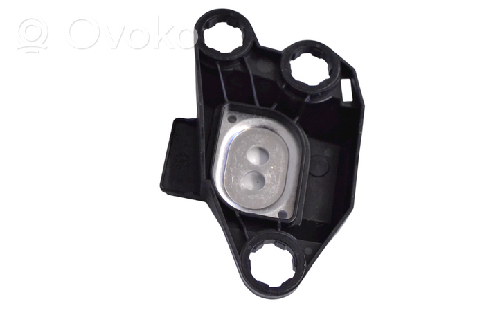 Volkswagen Touareg III Support bolc ABS 8W0614235F