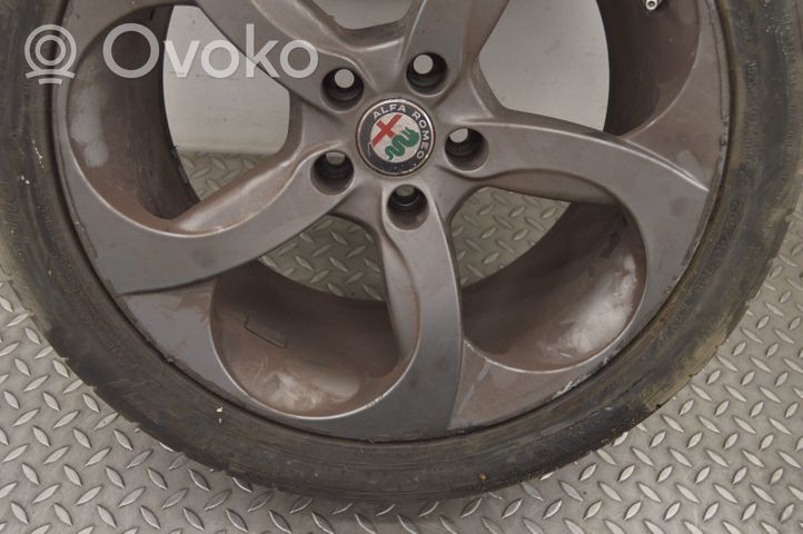 Alfa Romeo Giulia R18-alumiinivanne 9JX18