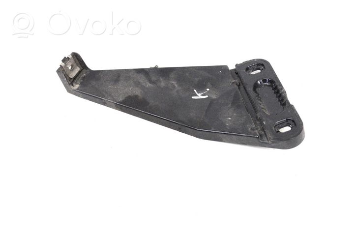 Infiniti Q30 Staffa angolare del supporto di montaggio del paraurti A1568850714