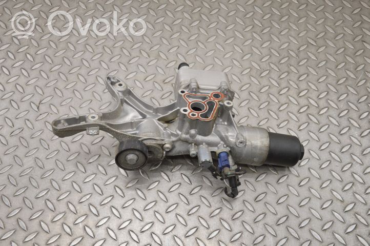 Audi Q3 8U Supporto del generatore/alternatore 06K903143