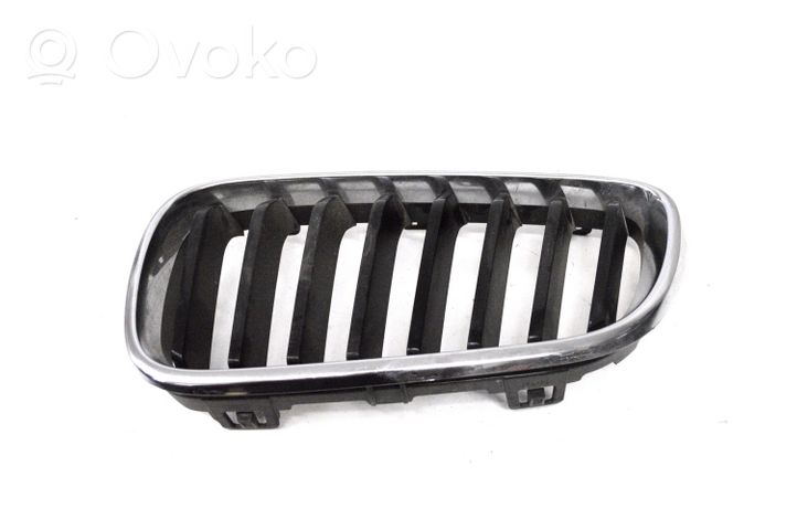 BMW 2 F22 F23 Grille calandre supérieure de pare-chocs avant 7295523