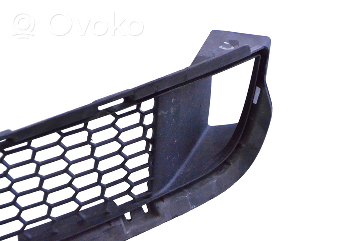 BMW 6 F06 Gran coupe Front bumper lower grill 8050315