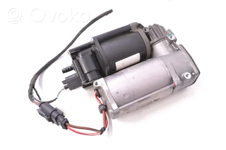 BMW 5 G30 G31 Compresseur / pompe à suspension pneumatique 6868998