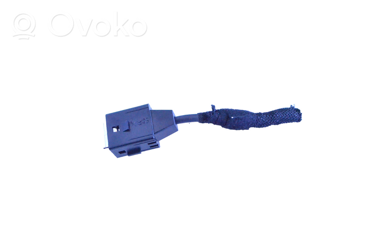 Opel Mokka X USB socket connector 