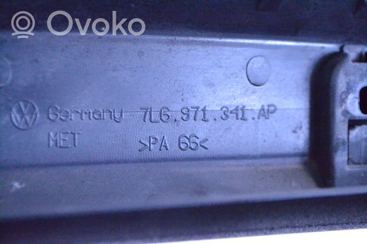 Volkswagen Touareg I Keskikonsolin takasivuverhoilu 7L6971341AP