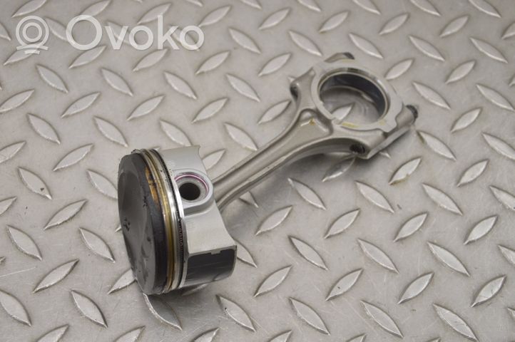 Toyota Corolla E210 E21 Piston 010833