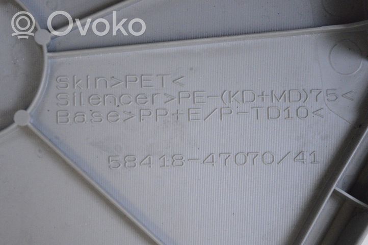 Toyota Prius (XW30) Keskikonsolin takasivuverhoilu 5841847070