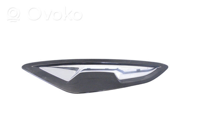 BMW 8 G14 Panel wykończeniowy błotnika 7419019