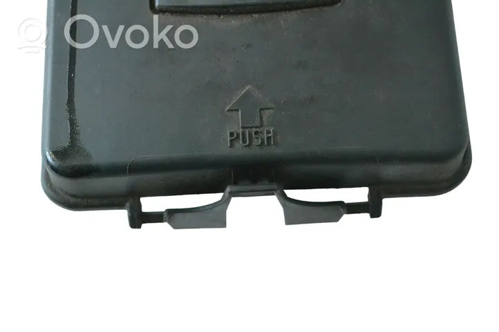 Volkswagen PASSAT B7 Coperchio/tappo della scatola vassoio della batteria 3C0915443A