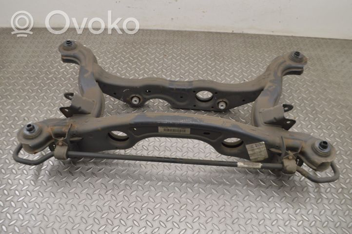 Infiniti Q30 Taka-apurunko A2463502401