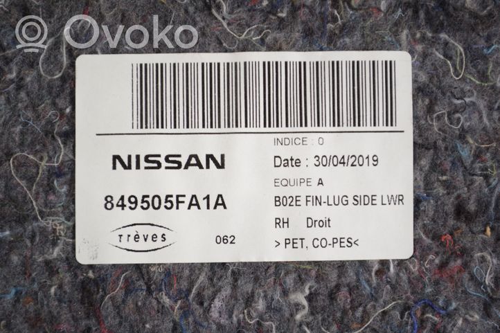 Nissan Micra K14 Tavaratilan sivuverhoilu 849505FA1A