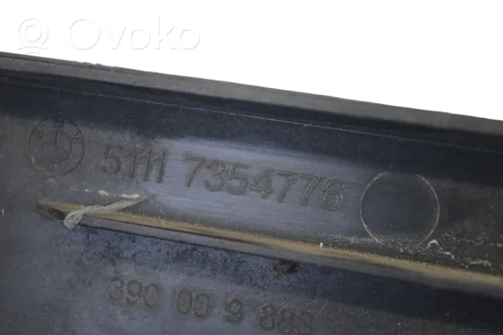 BMW X1 F48 F49 Ramka przedniej tablicy rejestracyjnej 7354776