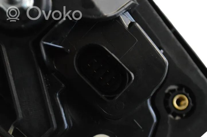 Audi A6 C7 Takaluukun takavalot 4G5945093E