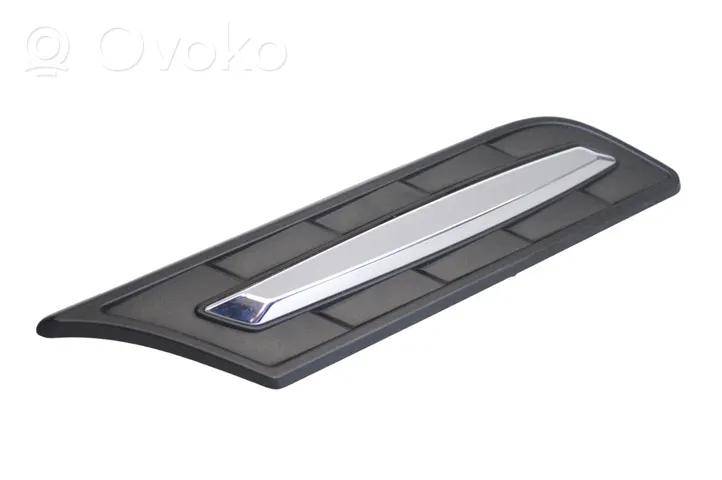 Suzuki Vitara (LY) Rivestimento parafango (modanatura) 7261154P0