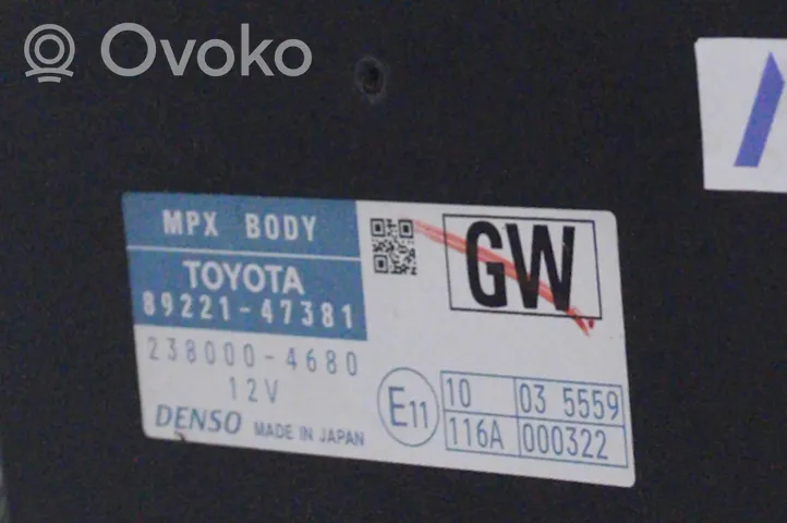 Toyota Prius (XW30) Korin keskiosan ohjainlaite 8922147381