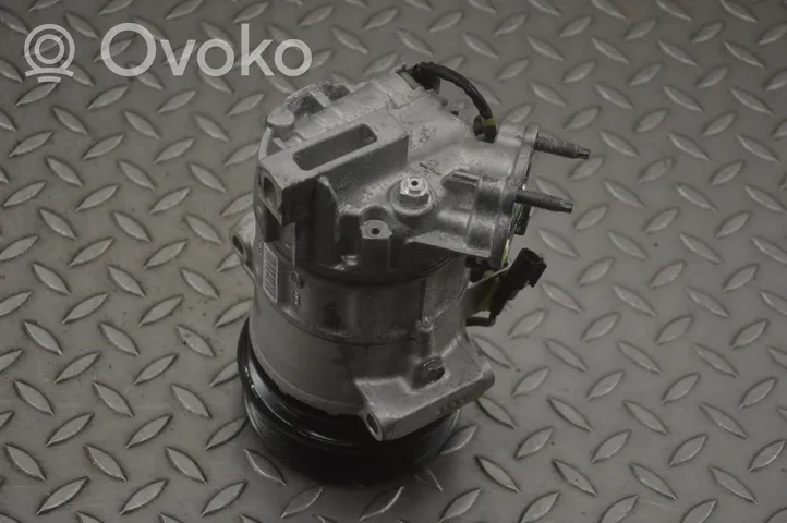 Volvo XC40 Air conditioning (A/C) compressor (pump) 31497908