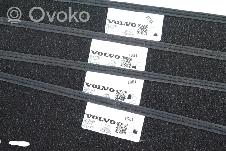 Volvo XC40 Set di tappetini per auto 32328789