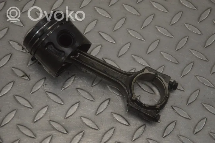 Fiat Punto (199) Piston 2139