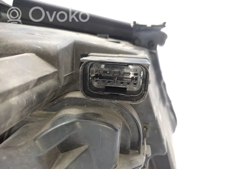 BMW 3 E46 Lampa przednia 89311630