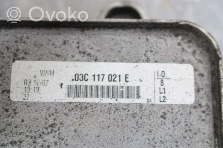 Volkswagen Tiguan Radiatore dell’olio del motore 03C117021E