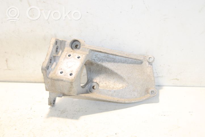 Volvo V40 Cross country Halterung Lager Motor 31370633