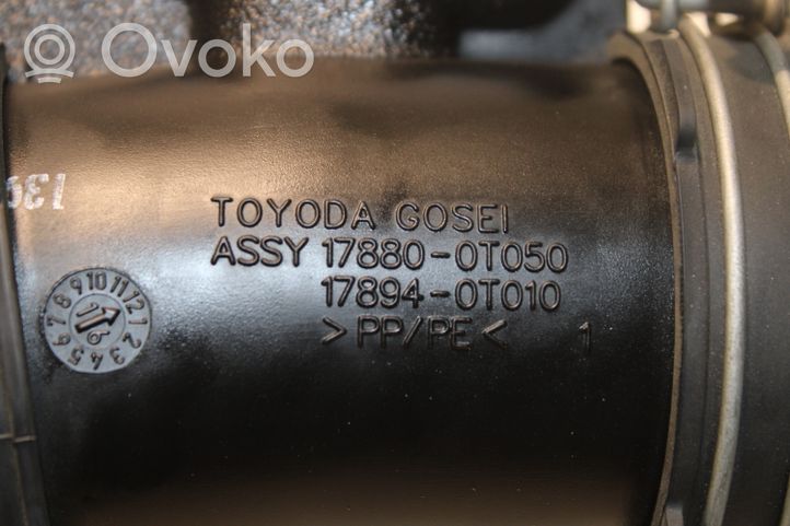 Toyota Auris E180 Ilmanoton kanavan osa 178800T050