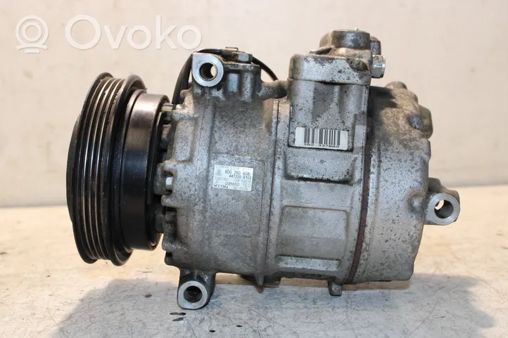 Volkswagen PASSAT B5.5 Compressore aria condizionata (A/C) (pompa) 8D0260808