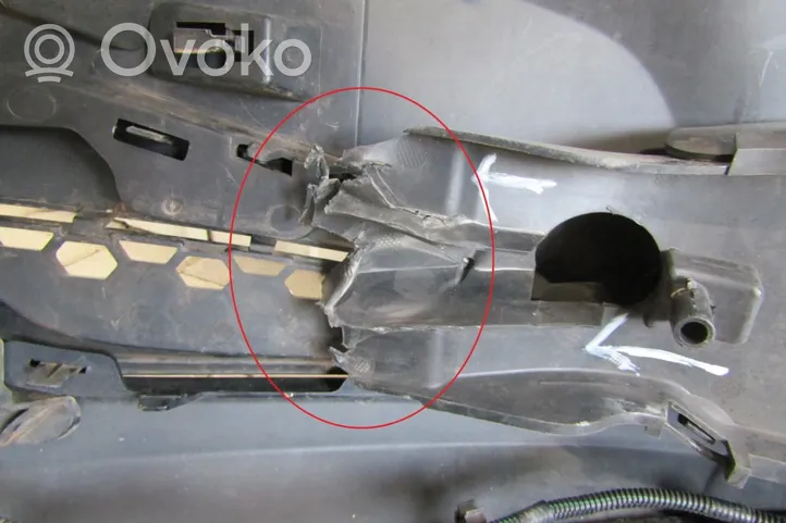 Volvo S60 Zderzak przedni VOLVO